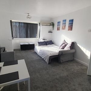 Apartamento Seaside 2 Bed Flat Sleeps 6 Lee-on-the-Solent Exterior photo