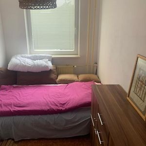 Lovely Room For 2 Persons In 3 Room Flat Košice Exterior photo