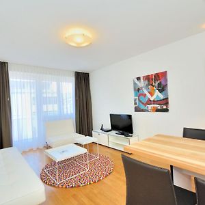 Apartamento Cozy 1Br Near Lake With Balcony - Mill 422 Zúrich Exterior photo