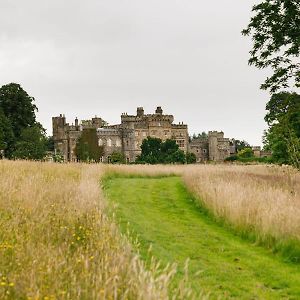 The West End - Hawarden Castle Villa Exterior photo