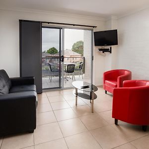 Budget Bluegum Apartments Jesmond Exterior photo