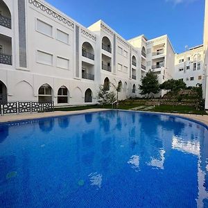 Magnifique Appartement Avec Piscine Et Vue Sur Mer Tánger Exterior photo