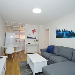 Apartamento Rivervale Cosy Stunner Sleeps 2 Perth Exterior photo