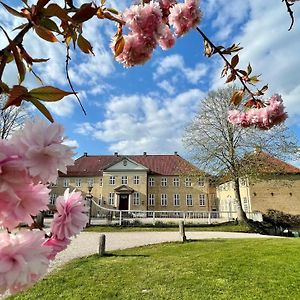 Hotel Skjoldenaesholm Slot Jystrup Exterior photo