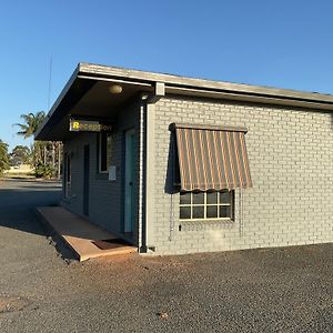 Temora Motel Exterior photo