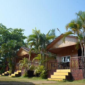 Nisarga Lake Resort Satara Exterior photo