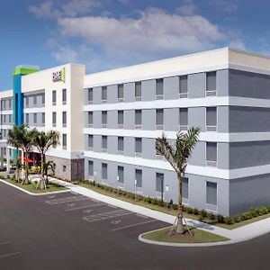 Home2 Suites By Hilton Fort Myers Airport Exterior photo