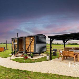 One Of A Kind Shepherds Hut With Incredible Views Thame Exterior photo