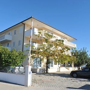 Apartments And Rooms With Parking Space Trogir - 22531 Exterior photo