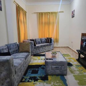 Beautiful Entire Room With Hall Spacious Doha Exterior photo