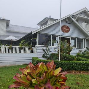 Hotel The Manor Tamborine Mountain Exterior photo