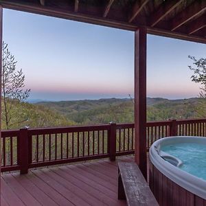 The Mountain Hideout~Swings~Hot Tub~Views~Decks Villa Swiss Exterior photo
