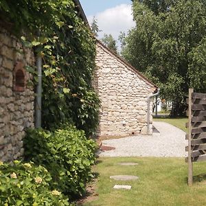 Chambre Familiale Au Coeur De La Nature Avec Jardin Et Piscine Privee, Ideale Pour Explorer Le Loiret - Fr-1-590-265 Bed and Breakfast Vitry-aux-Loges Exterior photo