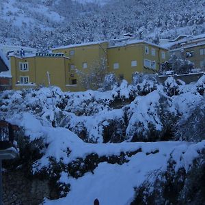 Hotel Pensión Mariola Agres Exterior photo