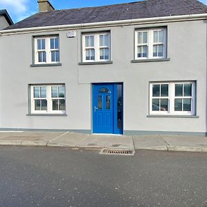 Modern Family Home Castleisland Exterior photo