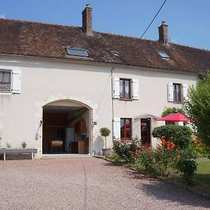 Gite Du Boissenet Avec Piscine Villa Treigny Exterior photo