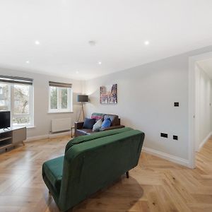 Apartamento Spacious Stunning Flat Near Heathrow And Central London Hounslow Exterior photo