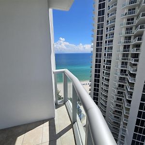 Apartamento Mare-1708 B Aventura Exterior photo