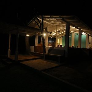 Green Waters Safari Lodge Udawalawe Exterior photo
