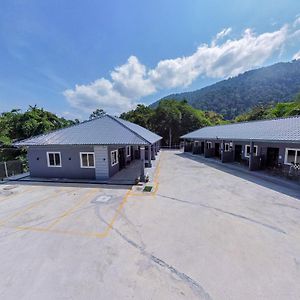 De Sungai Langkawi Guesthouse Pantai Cenang  Exterior photo