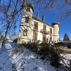 Le Chateau Giat Bed and Breakfast Exterior photo