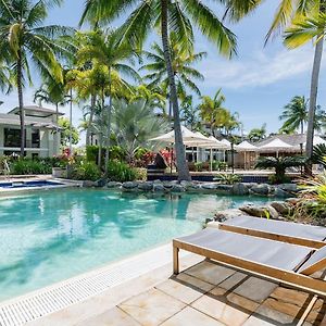 Poolside Relaxation - Resort Retreat With Beach Access Port Douglas Exterior photo