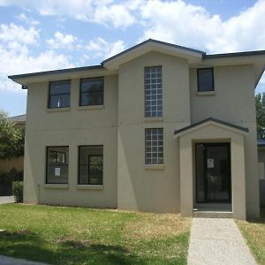 Apartamento Charlestown Townhouse Exterior photo