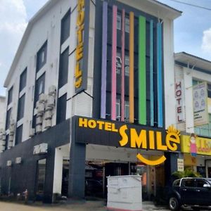 Smile Hotel Cheras Sri Permaisuri Kuala Lumpur Exterior photo