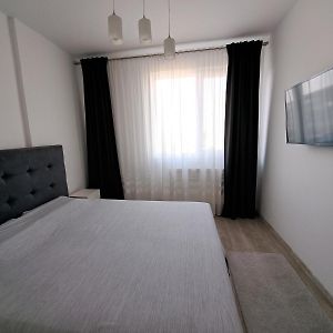 Apartamento Siena Cozy Retreat With Self Check In Popesti-Leordeni Exterior photo