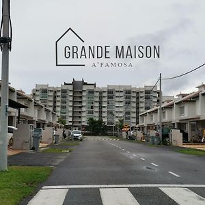 Grande Maison Homes 2 A'Famosa Golf View Near Waterpark L Uitm L Honda L Netflix L Self Check In Alor Gajah Exterior photo