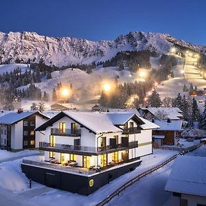 Hotel Bergbuddies - Uebernachtung Inklusive Kostenlosen Bergbahntickets Und Vielem Mehr Bad Hindelang Exterior photo