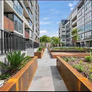 Brand-New 1-Bedroom Apartment At Inner North Suburb Camberra Exterior photo