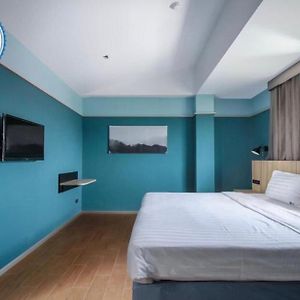 Hotel Mybed Chonburi Exterior photo