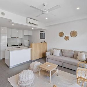 Peaceful One Bedroom Residence With Parking Brisbane Exterior photo