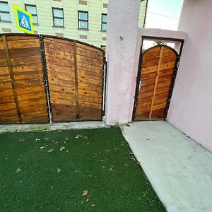 Apartamento Porta Pink Budapest Exterior photo