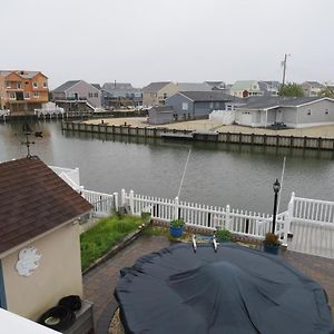 Beautiful 2200 Sq Ft Home Sleeps 10 Bring Your Water Toys! Manahawkin Exterior photo