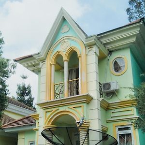 Villa Kota Bunga Bb18-08 Cikundul Exterior photo
