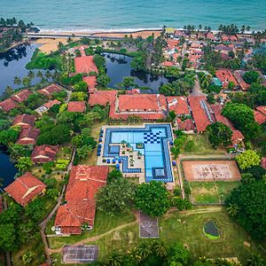 Hotel Club Palm Bay Marawila Exterior photo