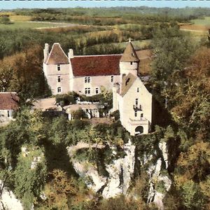 Montenaut Bed and Breakfast Angles-sur-lʼAnglin Exterior photo