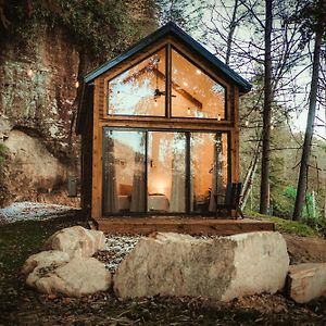 Tiny Cabin In Rrg - The Taoist Villa Rogers Exterior photo