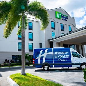 Holiday Inn Express Hotel & Suites Tampa-Oldsmar By Ihg Exterior photo