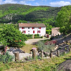 Chambre D'Hote Le Clos D'Audio A Riols Bed and Breakfast Exterior photo