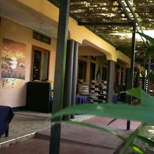 Apartamento Gipir & Labango Ventures Entebbe Exterior photo
