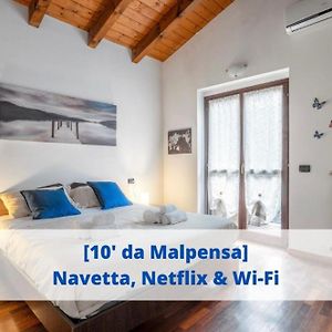 10' From Malpensa Shuttle, Netflix & Wi-Fi Apartamento Casorate Sempione Exterior photo