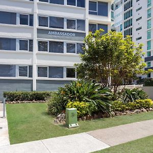 Ambassador Beachfront Apartments - Hosted By Burleigh Letting Gold Coast Exterior photo