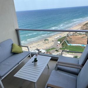 Luxury Sea View Apartment Herzelia Exterior photo