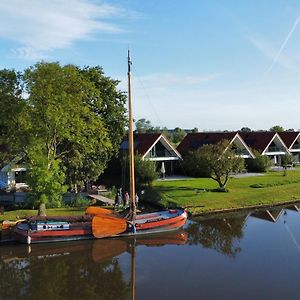 Hotel Vakantiehuis Aan Het Water - Vakantiepark De Schreiershoek Dokkum Exterior photo