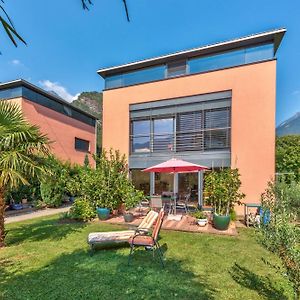 Apartamento Casa Oliver, Tra La Calanca E I Castelli Di Bellinzona Grono Exterior photo