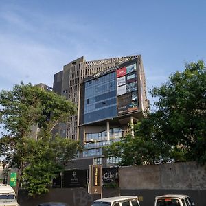 Hotel Sunflare Ahmedabad Exterior photo