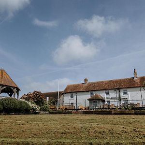 The Ferry House Bed and Breakfast Eastchurch Exterior photo